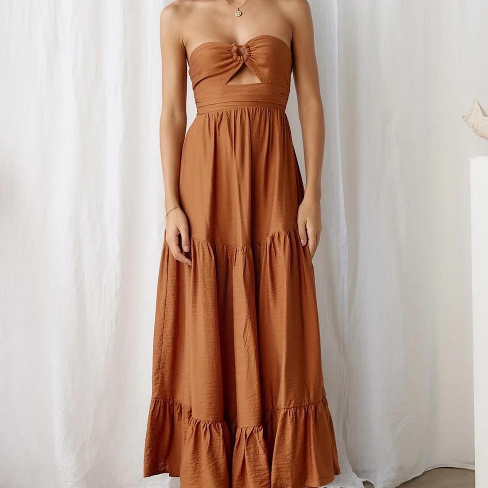 Elegant Strapless Brown Maxi Dress